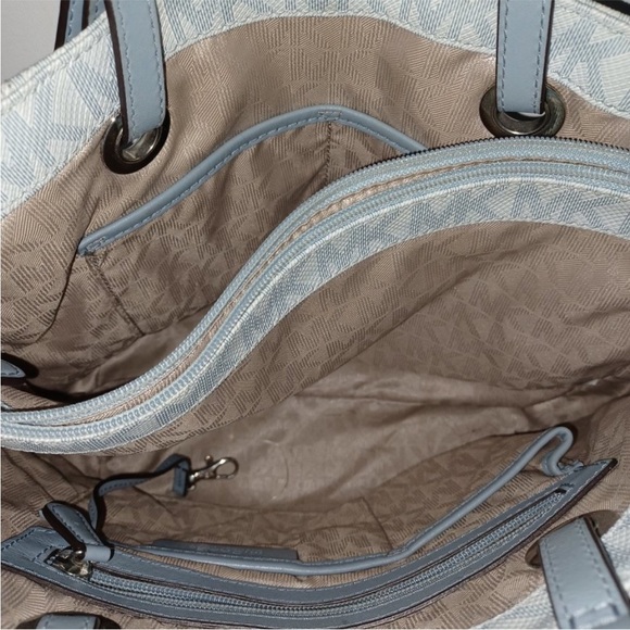 Michael Kors blue Tote Bag with Signature Monogram - Picture 8 of 10